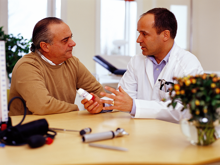 patient talking with doctor